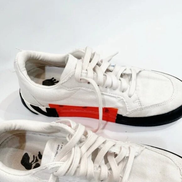 OFF WHITE Vulcanized Low White Black Logo Sneakers 39/US 9 - Picture 13 of 13